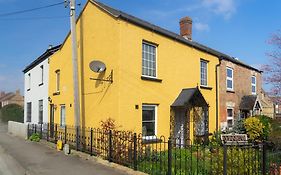 Crossways - A Modern Two Bedroom Village Apartment Close To Cheltenham
